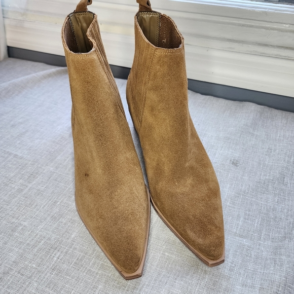 Marc Fisher Yarita Pointed Toe Bootie Medium Natural (Brown) - Size 8.5 ** - Picture 2 of 11